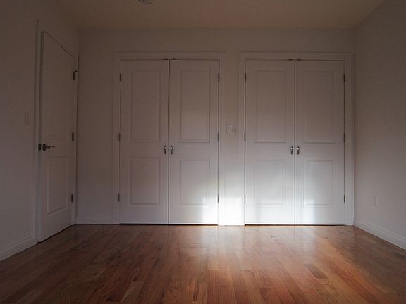 4th image of 2648 30th St #1