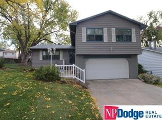 1623 N 107th St, Omaha, NE 68114
