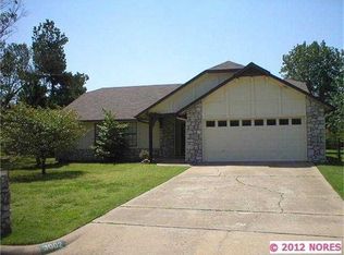 3002 W 70th St, Tulsa, OK 74132