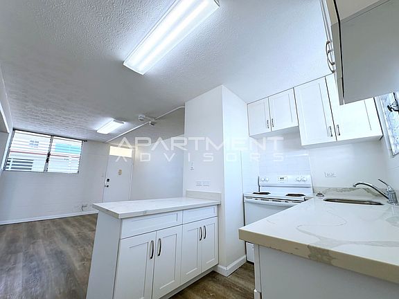 3rd image of 716 Lukepane Ave #504