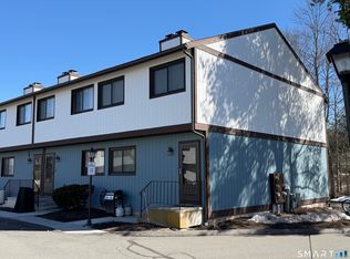 27 Crows Nest Ln UNIT 12I, Danbury, CT 06810