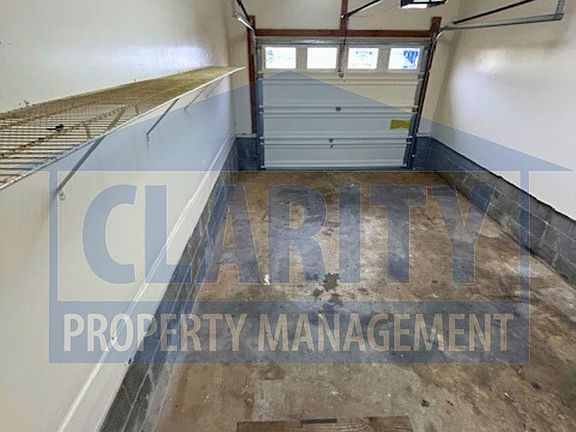 3rd image of 131 Brooke Ln NE