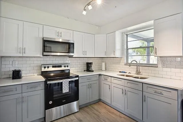 813 W Magnolia St — Photo 2