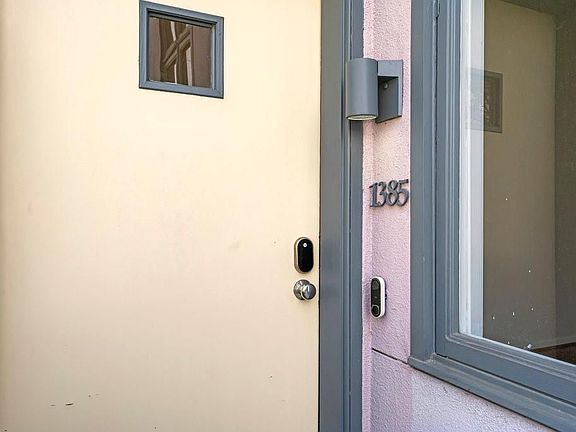 4th image of 1385 Arlington St #1385