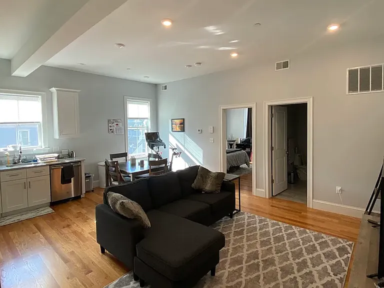 18 Murdock St #3 — Photo 3