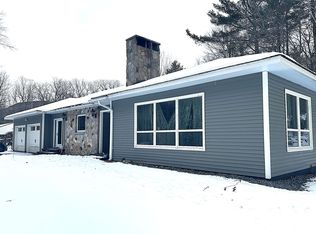 4 Power House Acres Rd, Shelburne, NH 03581