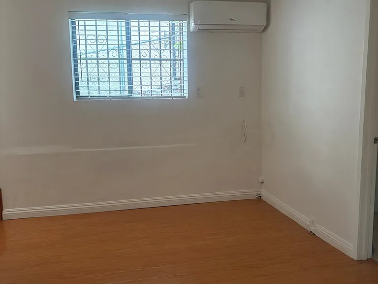 526 Casanova St #1/2 — Photo 14