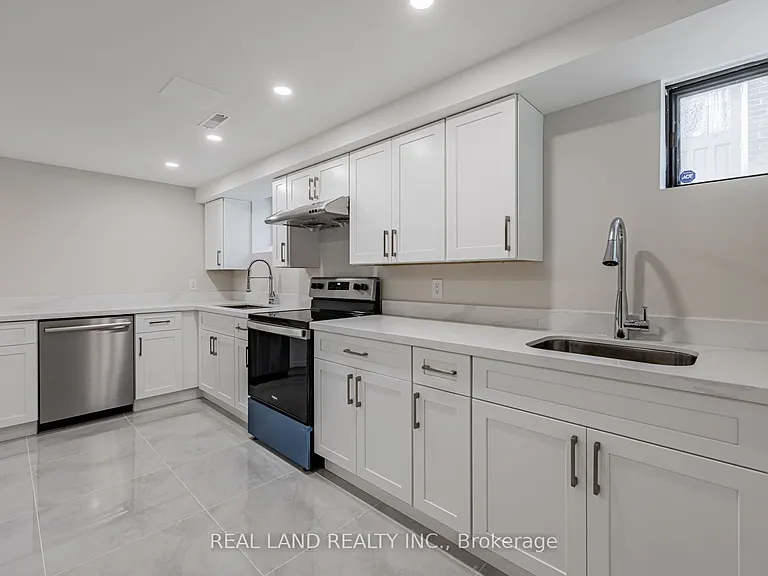 274 Timothy Ct #LOWER — Photo 5