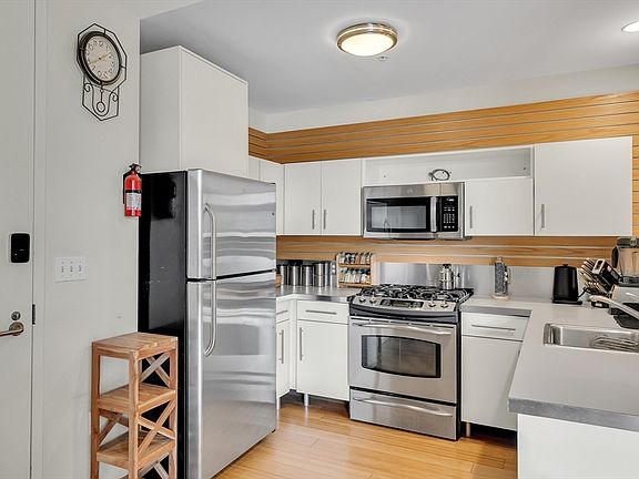3rd image of 251 Heath St APT 421