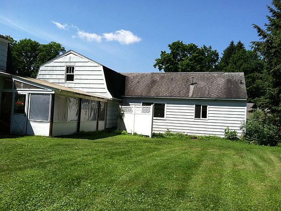 Back yard, porch, apartmnt