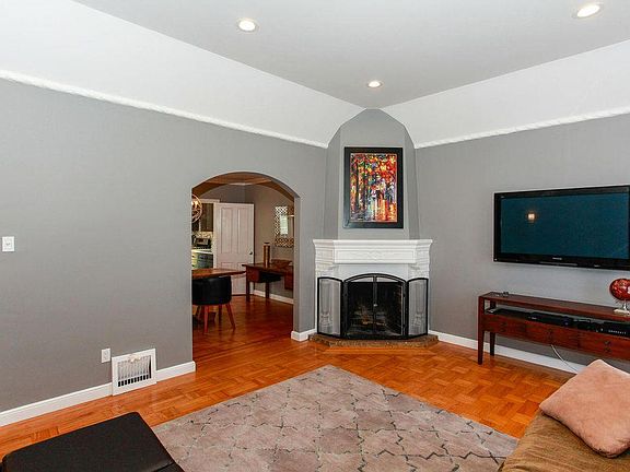 3rd image of 2151 35th Ave