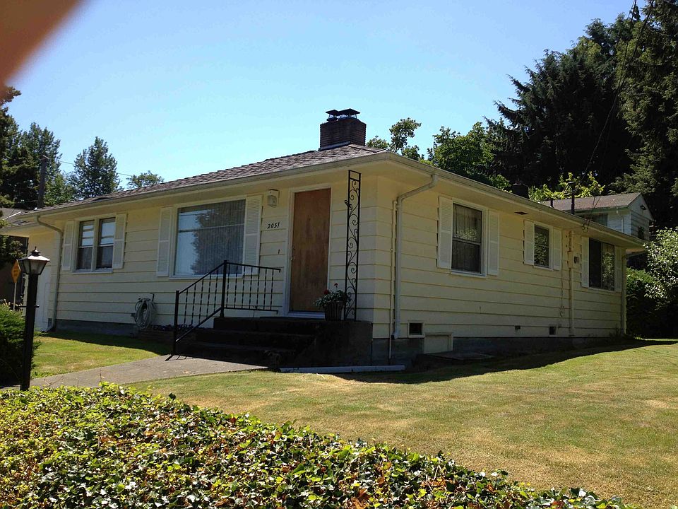 2nd image of 2051 NE 98th St