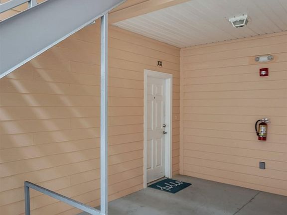 3rd image of 4998 Key Lime Dr Unit 108
