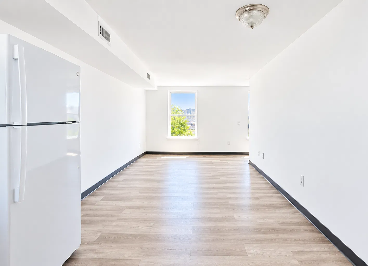 3 bed, $1,415 — Photo 4