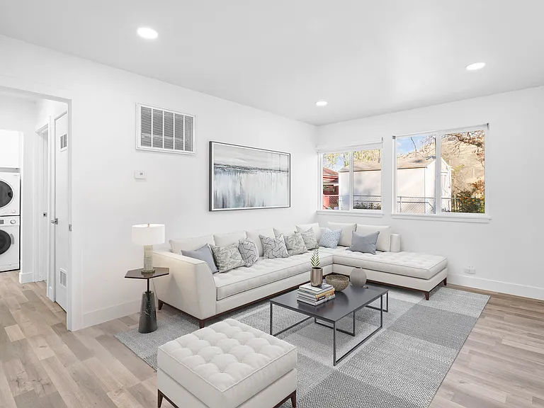 26 W Girard Ave — Photo 2
