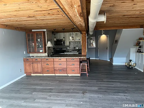 68 Thermos Ave #212B Photo 1