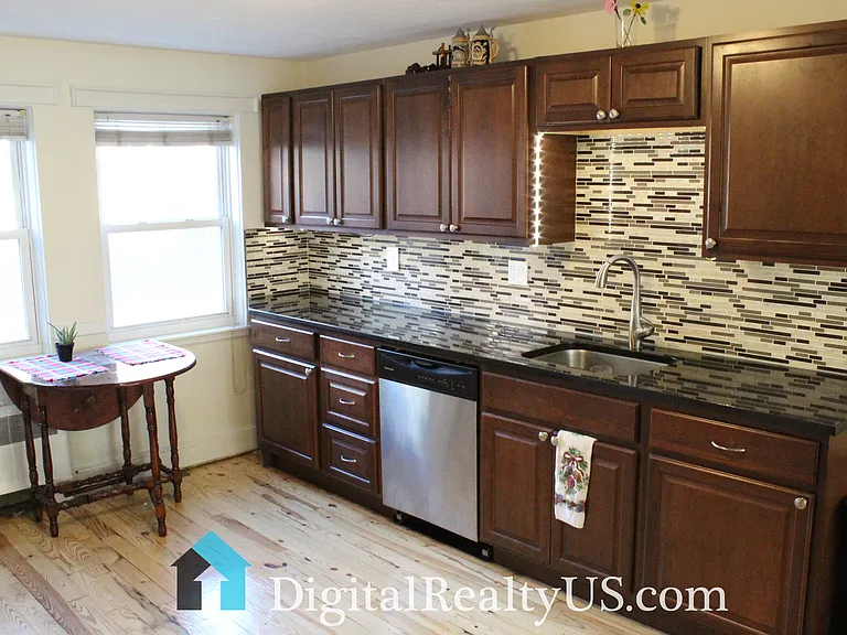29 Aldrich Rd #1 — Photo 12