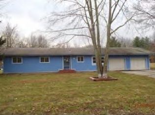 65701 Kenyon Ave, Hartford, MI 49057