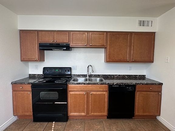 4th image of 3021 N 22nd St APT 01