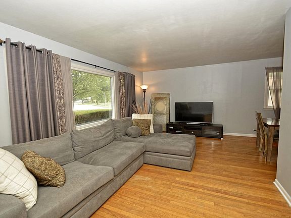 2nd image of 15755 Dante Dr