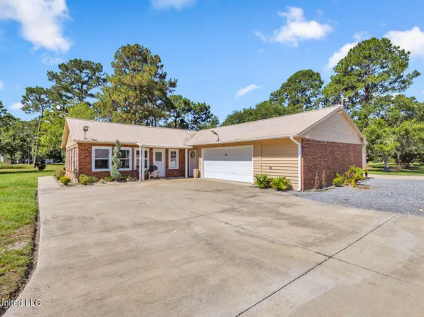 2512 Old Shell Landing Rd, Ocean Springs, MS 39564