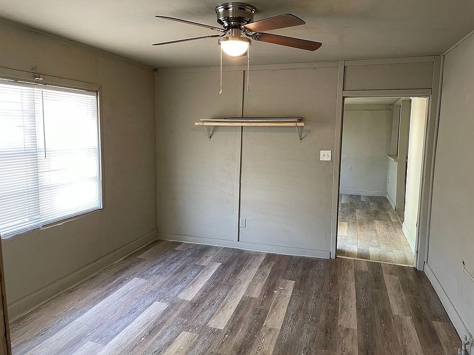 1st image of 900 W 20th St #900W20