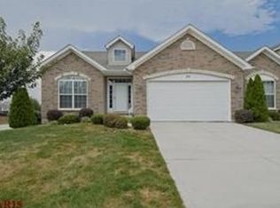 70 Hampton Place Ct, Saint Charles, MO