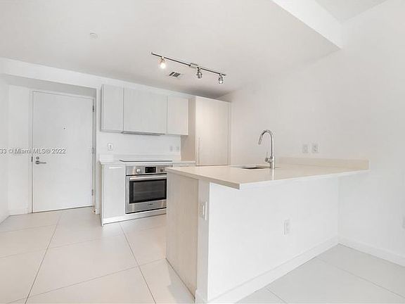 4th image of 501 NE 31st St Unit 1203