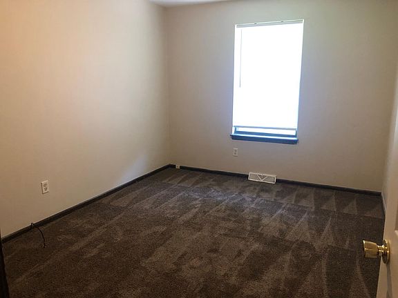 5th image of 2511 S Norwood Ave