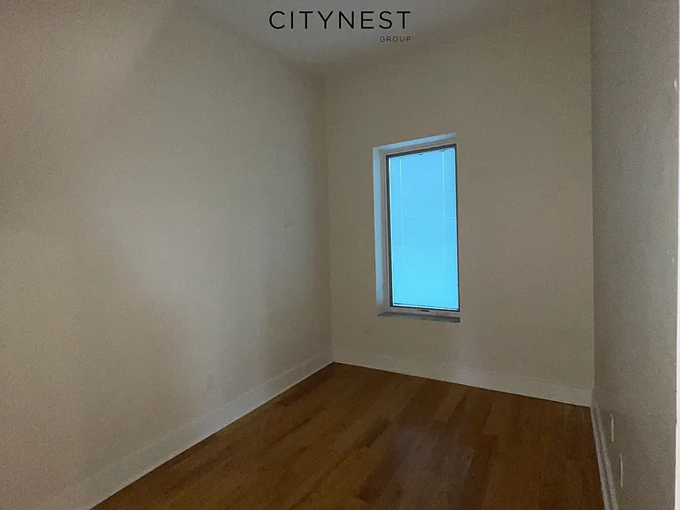 235 51st St #3 — Photo 8