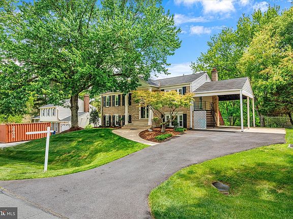 3rd image of 3204 Llewellyn Field Rd