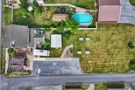 photo property thumbnail