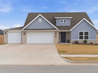 651 Brandon Michael St, Prairie Grove, AR 72753