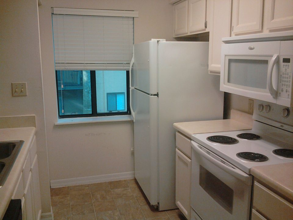 1st image of 184 Riverbend 102 Dr