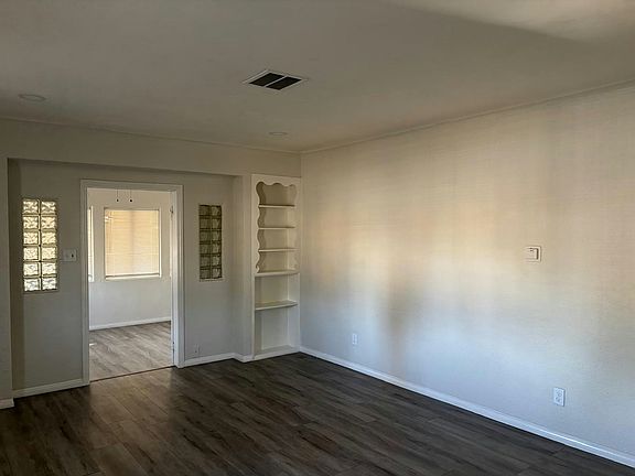 2nd image of 1061 Beaumont Ave APT A
