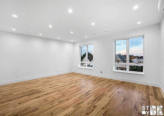 2nd image of 860 E 35th St #4F