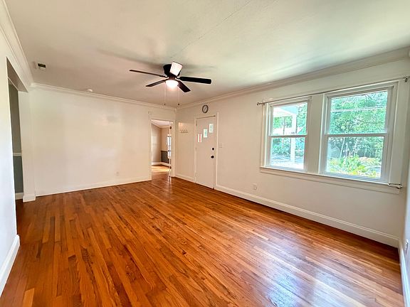 3rd image of 400 Lewis St
