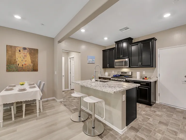 48 Alamere Falls Dr — Photo 10