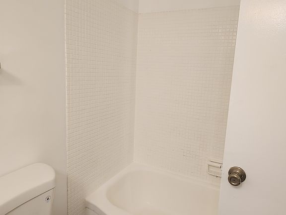 5th image of 617 Prospect Ave APT 13
