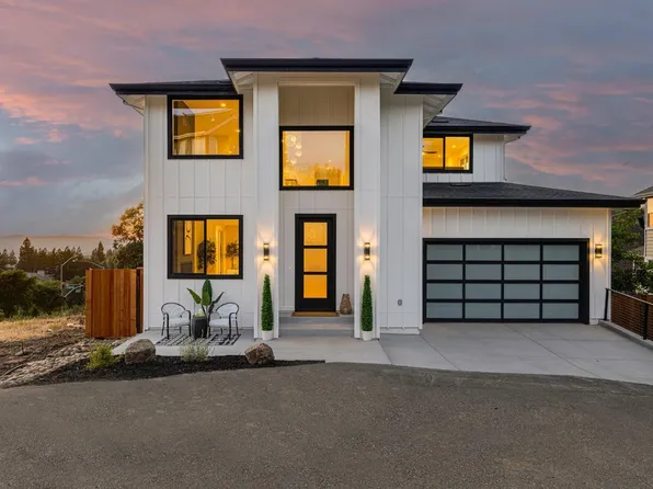 2039 Gardenview Place, Santa Rosa, CA 95403