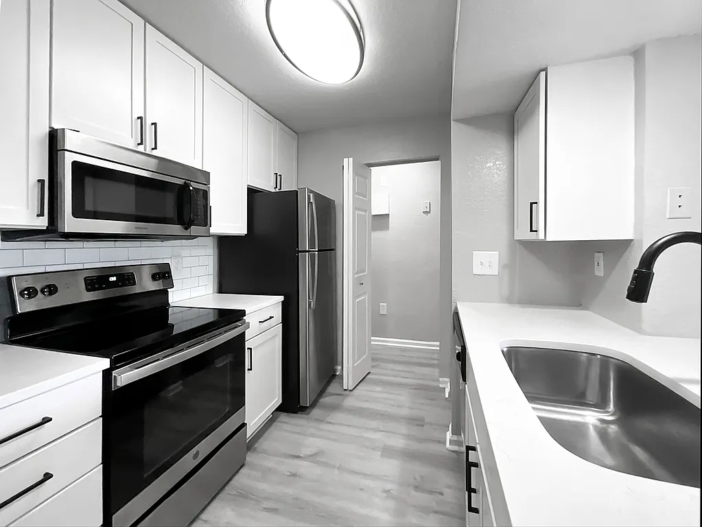 Cypress Grand — Photo 1