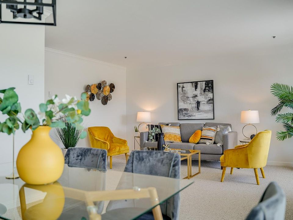 1st image of 230 W 5th Ave APT 401