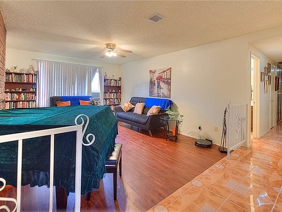 5th image of 24453 Willis Ln