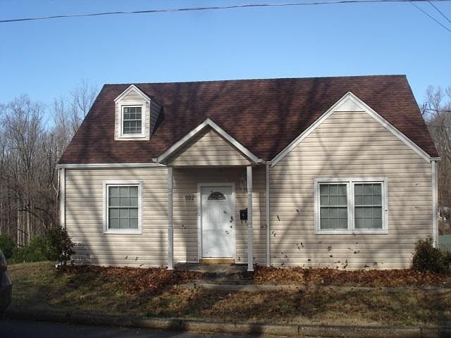 1st image of 922 Paul St