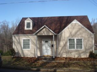 922 Paul St, Martinsville, VA 24112