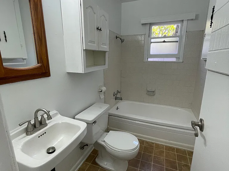 900 S Myers St #A — Photo 13