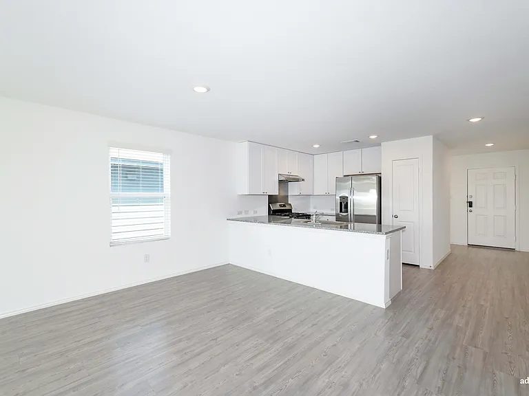 1059 Finesse Ln — Photo 7