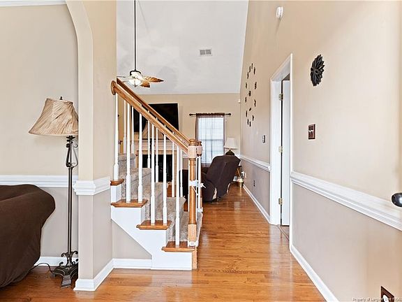 5th image of 1036 Thistle Gold Dr