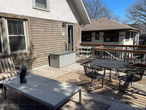 4th image of 211 W 51st St #2