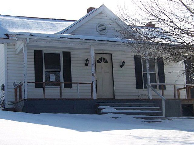 1st image of 1435 W Railroad Ave